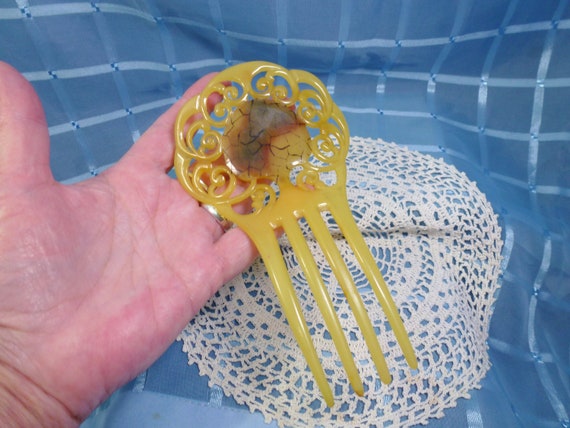 Vintage Celluloid/Plastic Ornate Hair Comb - image 7