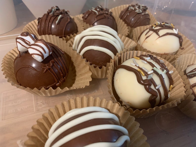 Chocolate cocoa bombs