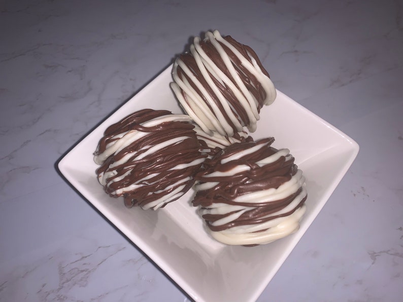 Chocolate cocoa bombs