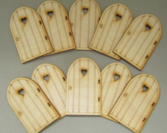 Wooden Fairy Door – Plain Heart Fairy Door Craft Shape. Pack of 10 Real Woodgrain Fairy Doors, ideal for gift bags, parties