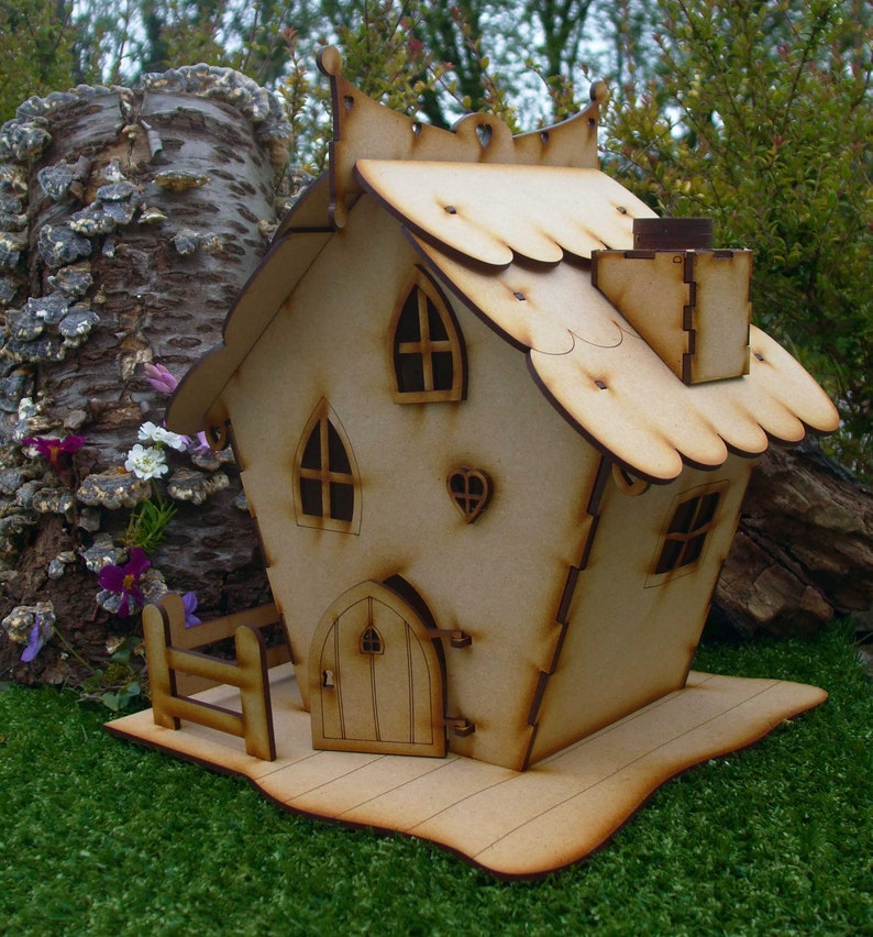 Woodland Cottage Wooden Fairy House Kit with Opening Fairy Door, Chimney and Fenced Base Stand - Self-Assembly Fairy House Craft Kit 