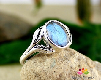 Sterling silverNatural labradorite ring,Nature inspired Leaf ring,Birthday gift,Daily wear,925 ,gemstone Jewelry,Handmade,Valentine Gift