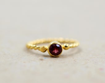 Red Garnet Solitaire Ring,925 Sterling Silver Jewelry