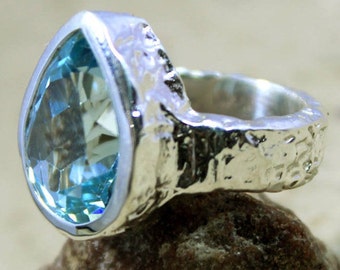 Magnificent Solitaire Blue Topaz Ring,Green Amethyst Ring,Textured 925 Silver Jewelry,Men&#39;s Ring,Anniversary Present,Bold Party Ring