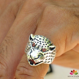 Silver Leopard Ring,Solid 925 Silver,Garnet Ring,Nature Inspired Ring,Save wild life,Gift Ring,Unisex Ring,Statement Jewelry,