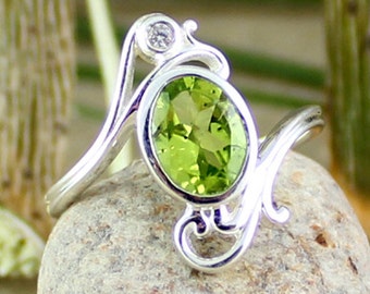 Lovely Natural Peridot Ring,Solid 925 Sterling Silver Jewelry,Genuine Gemstone August Birth stone Gift,Promise Ring,Gift for your daughter