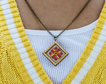 Bulgaarse borduurketting met Elbetitsa-motief, handgemaakte Slavische volkssieraden cadeau voor haar