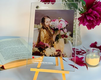 Plaque Instagram en acrylique LED personnalisée avec chevalet Support de couleur naturelle | Cadeau d'art en verre avec cadre de taille A6 et A5