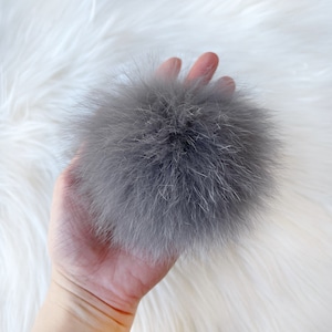 Fox Fur Pom Pom for Hat, Blue-grey Fur Pompom, Large Furry Ball, Detachable  Pompon, Hat Decoration, Fur Accessories, Fluffy Bommel 