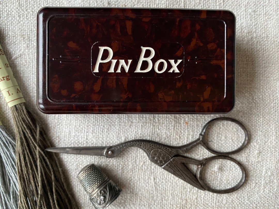 A Vintage 1930's Art Deco Bakelite Pin Box, Made in England - Etsy