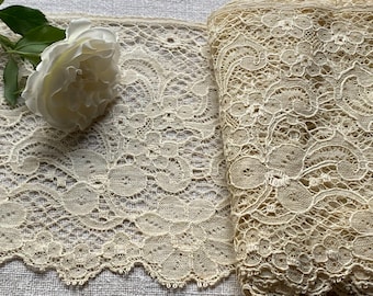 Delicate Vintage French Lingerie Wide Lace Trim 225 x 13 cm