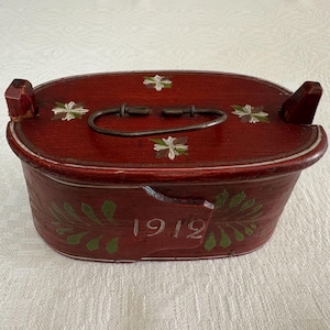 Antique Swedish Hand Painted Small Bentwood Box Svepask Art 1912 Swedish Folk Art Heart Flowers and Leaves