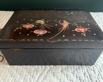 Antique Black Lacquer Sewing Box Shell Inlay Decoration 24 x 16 x 9 cm