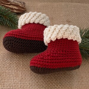 PDF: Baby Booties Santa 0-6 months Crochet Pattern image 2