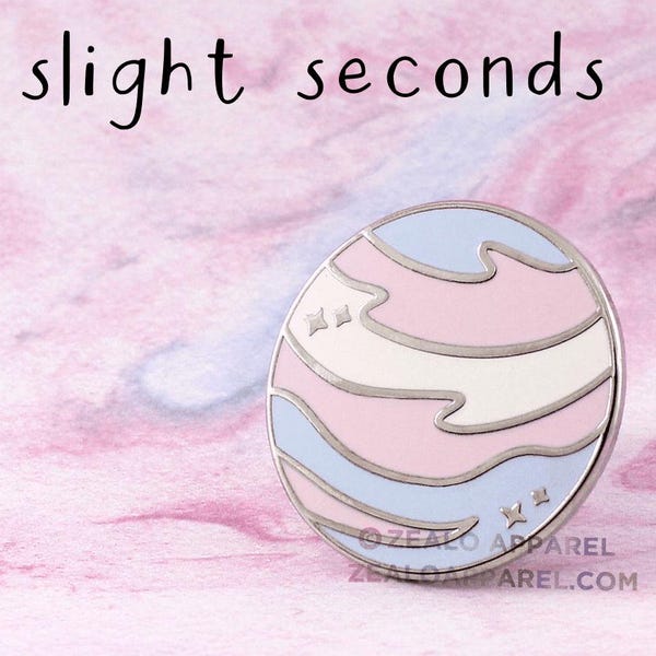 Slight Seconds Transgender Pride Pastell Planet Emaljnål