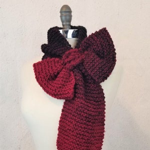 Keyhole Scarf Knitting Pattern | Easy Beginner Project | Unique Knitted Gift for Mom | Easy Knitting Pattern | Bow Tie Scarf | PDF Pattern