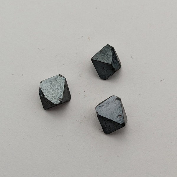 Magnetite from Afghanistan, 3 pieces 16.10 carats