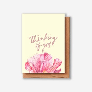 Pensando en ti tarjeta de felicitación / Caligrafía de dibujo floral