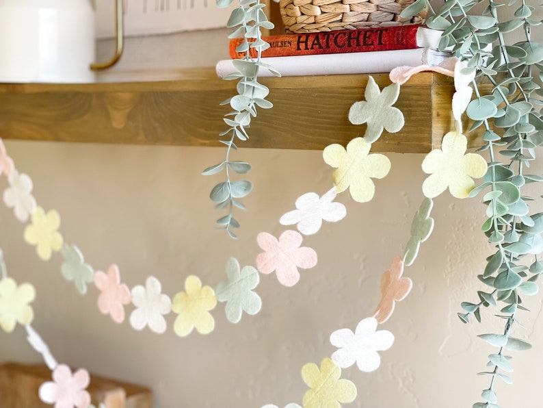 Daisy Felt Bunting Pastel Banner Made by: Fern and Love Felt Flower Garland Spring Home Decor Birthday Garland Photo Prop image 2