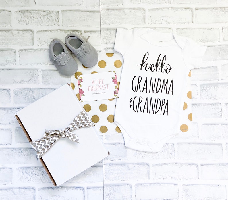 Download Hello Grandma and Grandpa Pregnancy Announcement Onesie ...