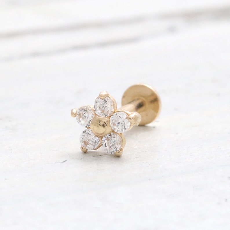 CZ Cubic Zirconia Tiny Flower Solid Gold Cartilage Internally Threaded Labret Flat Back Piercing Earring-16g 18g 1pcs Helix Conch