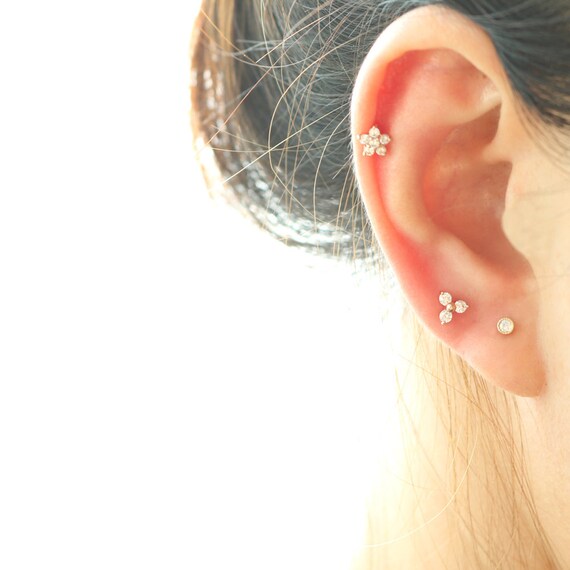 CZ Cubic Zirconia Tiny Flower Solid Gold Cartilage Internally Threaded Labret Flat Back Piercing Earring-16g 18g 1pcs Helix Conch
