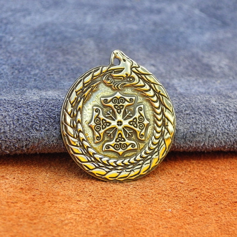 Protection from all sides of the world Symbol Protection Viking Thor/'s hammer 4 and 4 Rune Algiz Sea Kite the Viking J\u0153rmu\u014bgandr