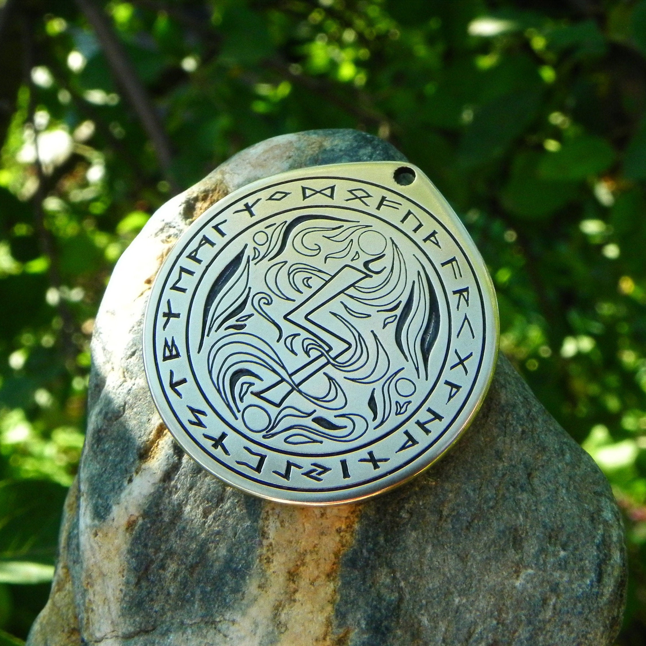 Sowulo rune cercle amulette. Sowulo les runes de simbol | Etsy