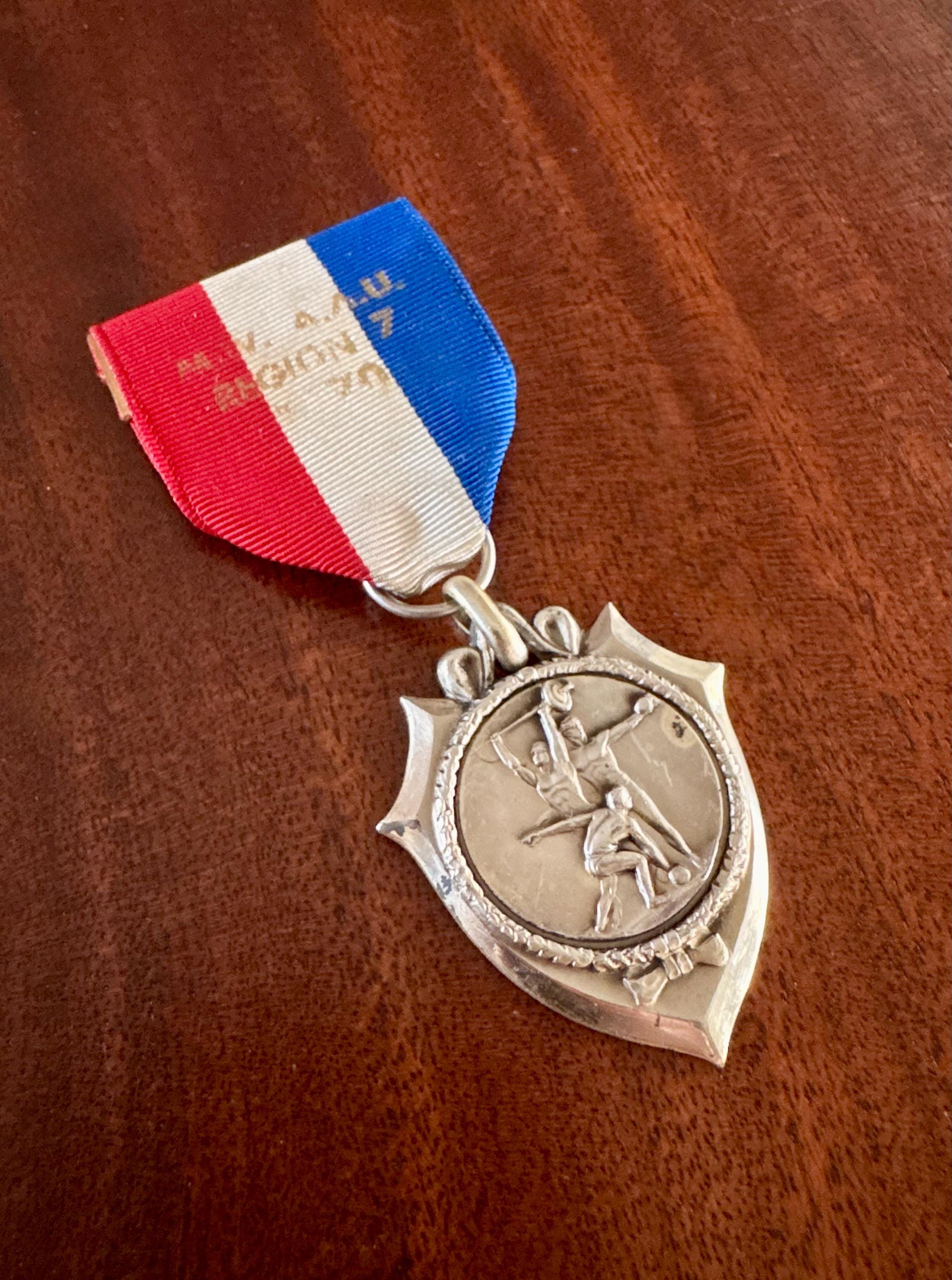 Vieille Médaille De Gymnastique - Haltères, XIXème Siècle, En Cuivre