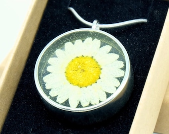 pressed flower  gift daisy necklace friendship anniversary gift dried april birth flower beautiful birthday sterling silver boho