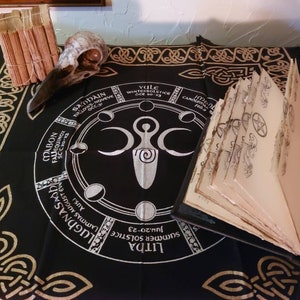 Triple moon and Goddess Alter Cloth for Pagan or Wiccan | witch gift