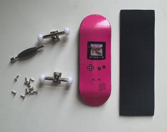 Pink Berry Retro Console Fingerboard Kit – 100 x 32mm