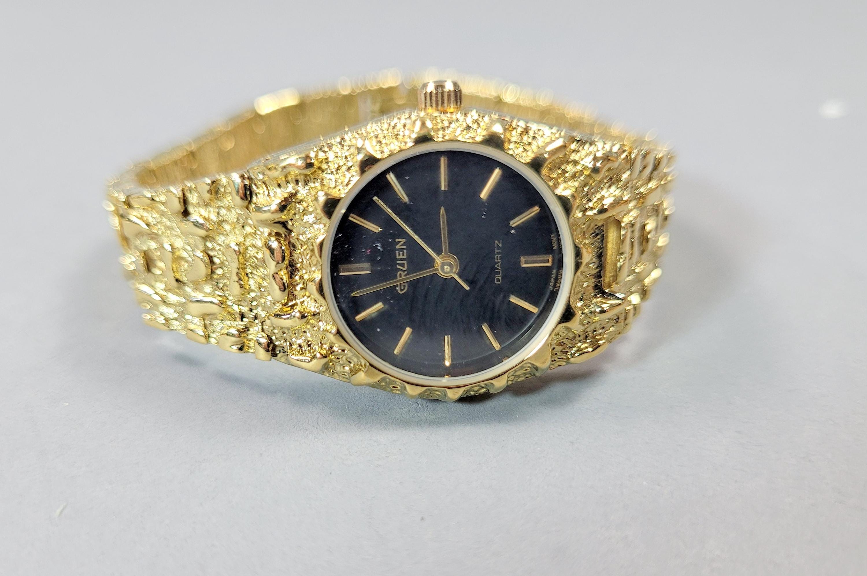 Gruen Ladies Goldtone Wrist Watch, Round Face, Black Dial  display picture 3