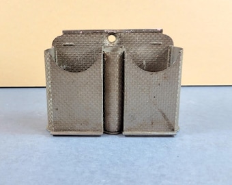 Vintage Ever-Ready Wall Mount Safety razor and blade Holder