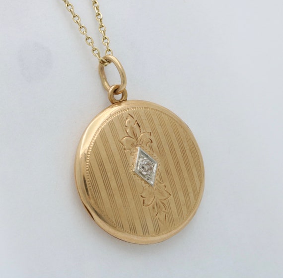 Art Deco Diamond and 14K Gold Locket - image 3