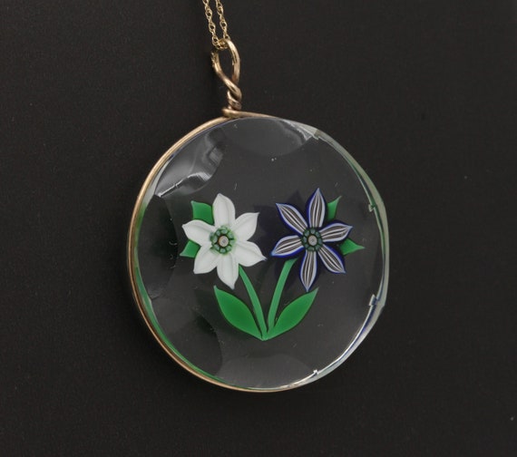 Vintage 9K Gold and Art Glass Flower Pendant, Lar… - image 1