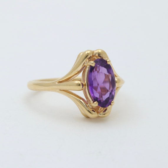 Vintage Oval Cut Amethyst and 14K Gold Ring - image 3