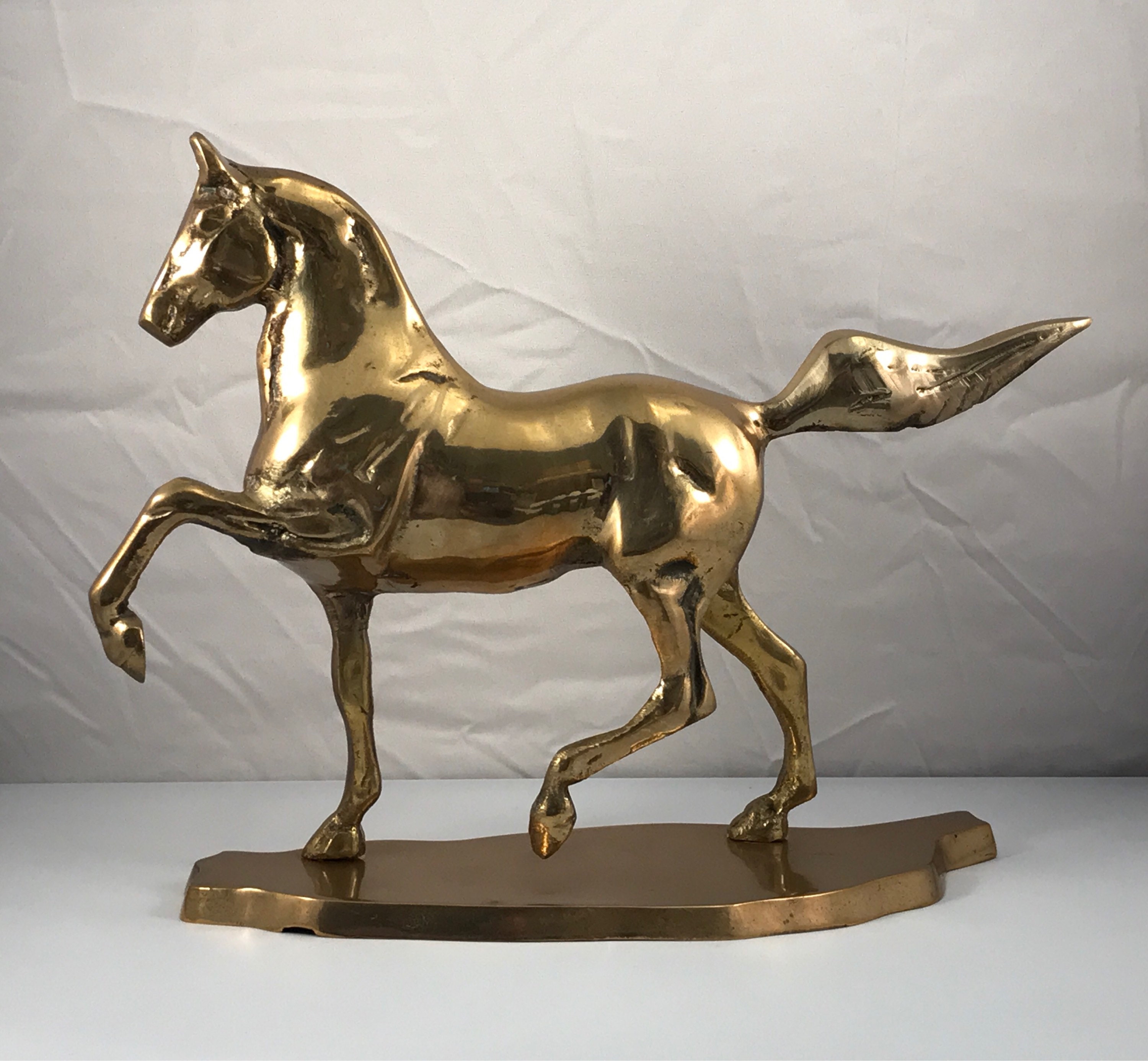 collectable horse statues