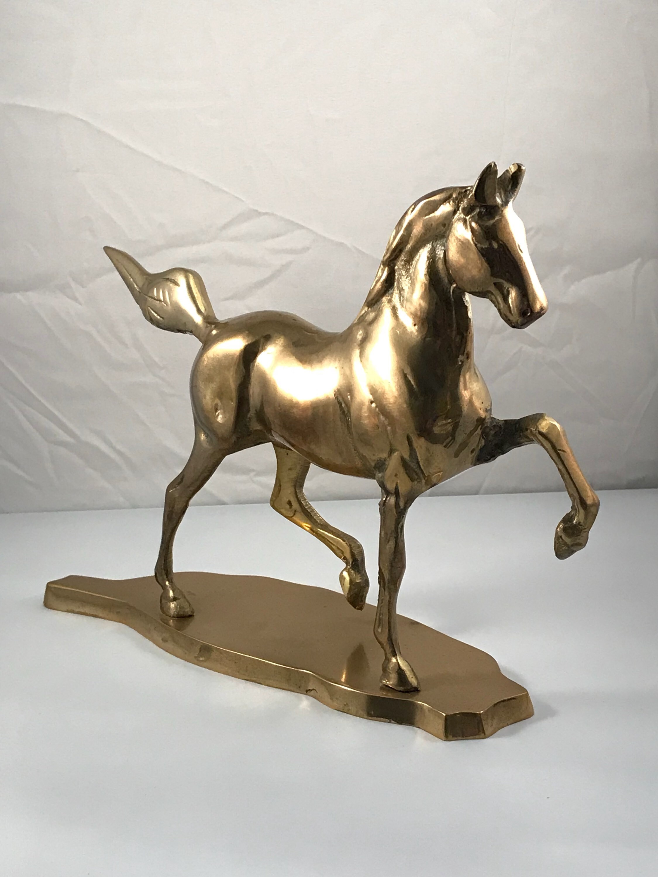 collectable horse statues