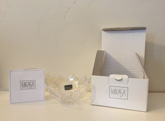 Mikasa Crescendo Crystal Bowl - with original box, sticker and paperwork!