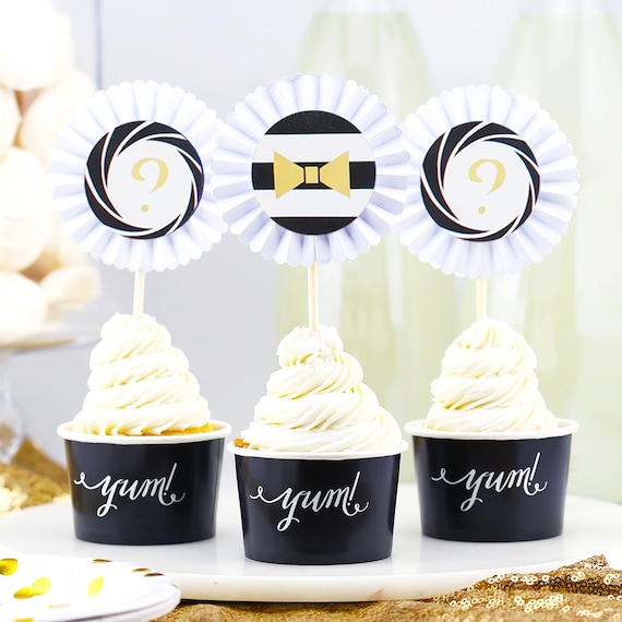 TOPPERS JAMES BOND 007 CUPCAKE FLAGS