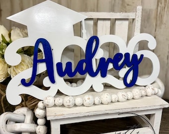 Personalized Wooden Senior Sign with Name – Custom Graduation 2026 Gift – Senior Photo Prop & Party Decor