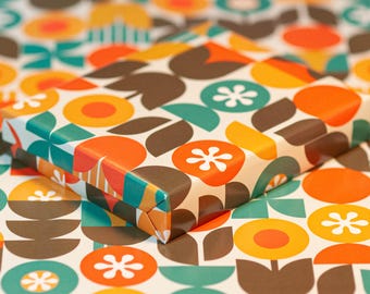 Sixties, Seventies Floral Patterned Retro Wrapping Paper - STYLE 2 (50CM x 70CM)