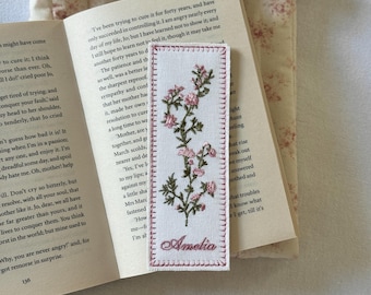 Marcapáginas bordado con flores personalizado, marcapáginas de lino con nombre personalizado, marcapáginas de flores hecho a mano, regalo para amantes de los libros.