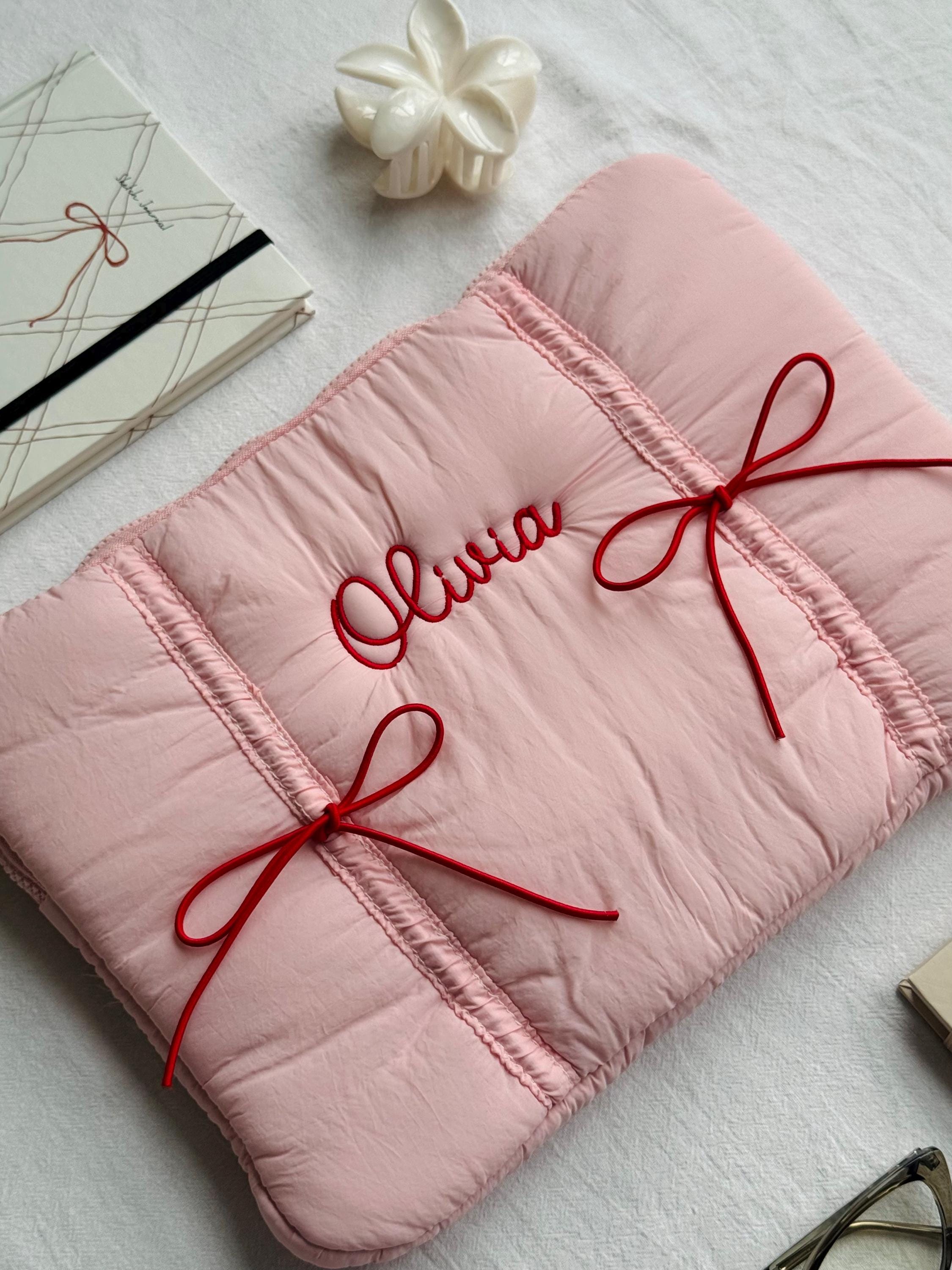Personalized Pink Laptop Sleeve with Embroidered Name & Red Bows, Custom Puffer Laptop Case, Cute Gift for Her, Aesthetic Tech Accessory