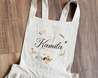Personalized Embroidered Apron, Custom Name Apron, Modern Apron for Cooking, Personalized Gift for Cooks, with Pockets