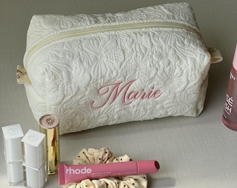 Bolsa de maquillaje acolchada personalizada, bolsa de cosméticos con nombre personalizado, bolsa de aseo de viaje bordada, regalo