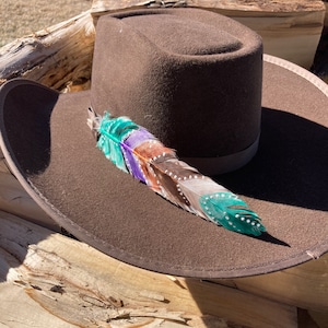 Washed colorblock feather