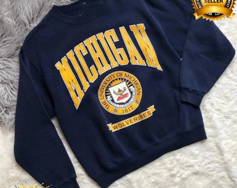 u of m zip up hoodie