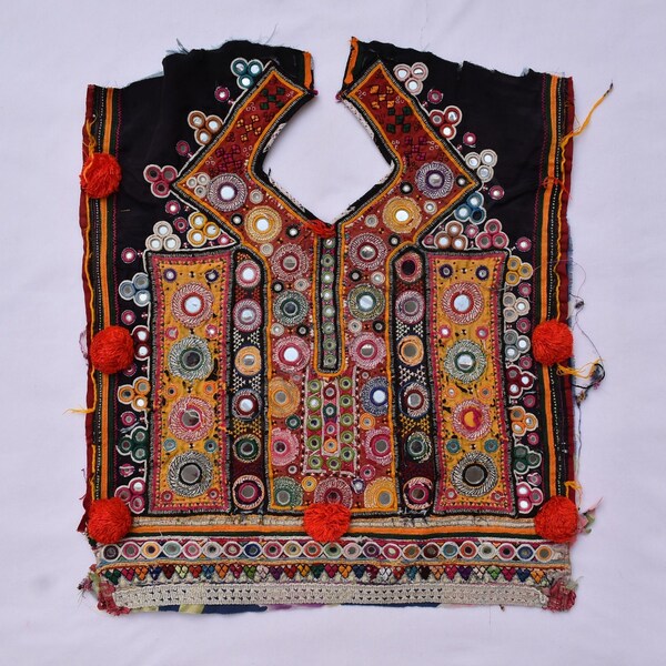 Banjaran black hand embroidered earring main image 0